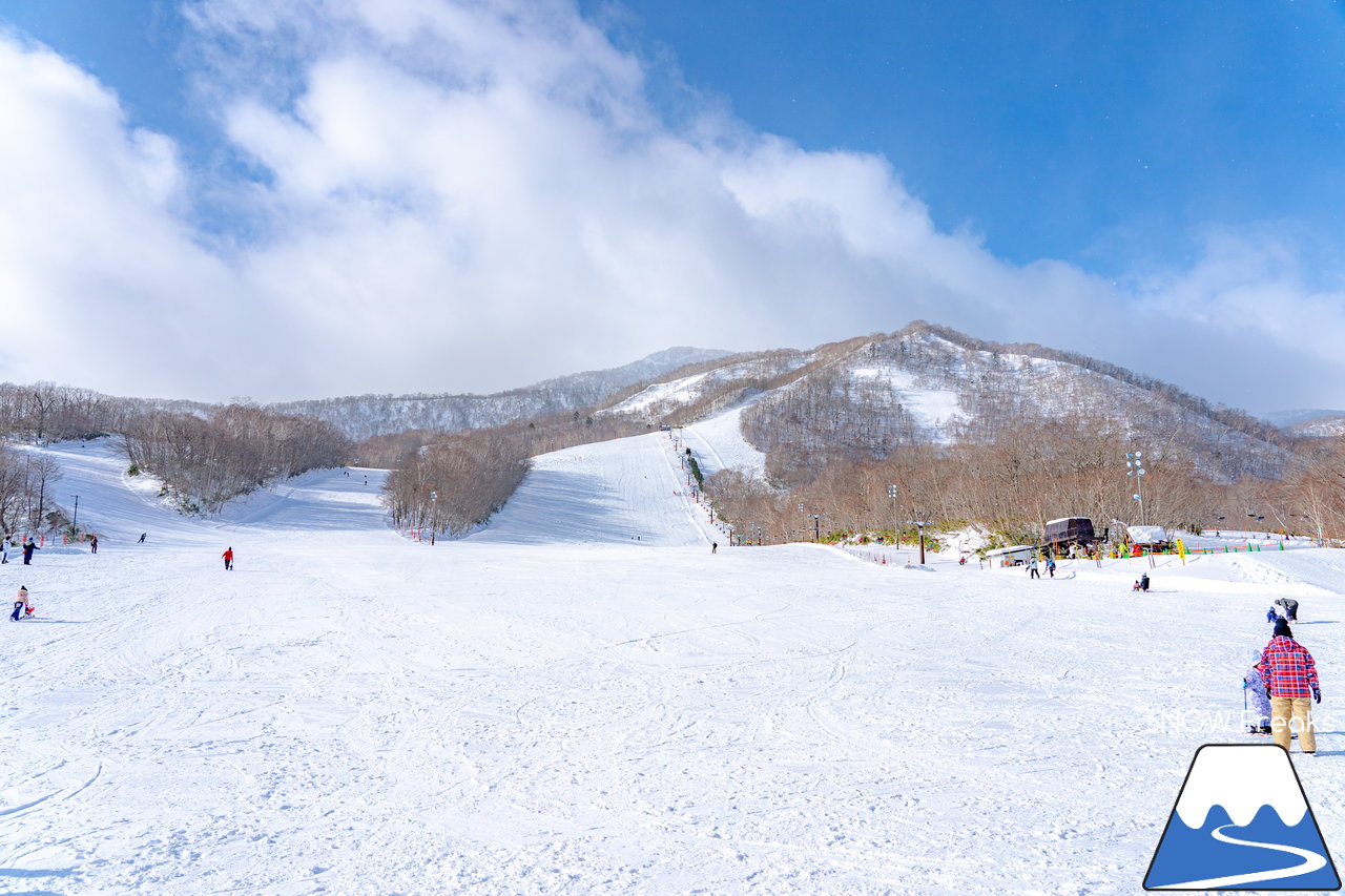 登別カルルス温泉サンライバスキー場｜待望の大雪！シュプールを描けばふわふわの雪煙が漂う、全7コースが滑走可能です(^^)v